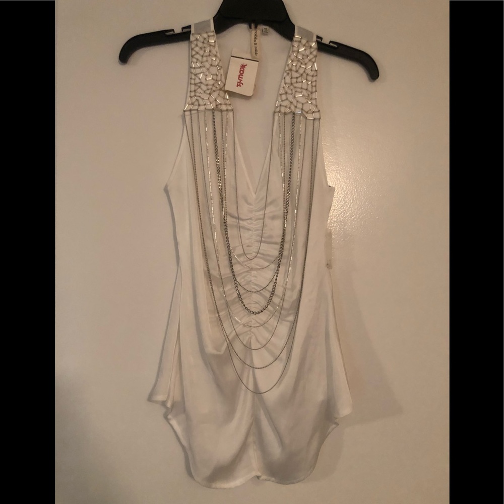 Short sleeve dress shirt w/statement jewelry look